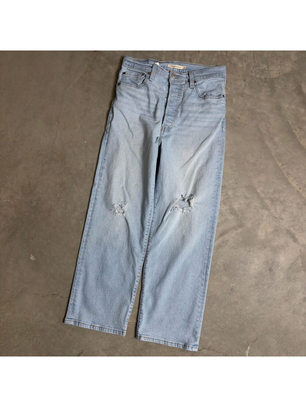 Levi's 562 Loose Straight Jeans Womens 29x27 Light Wash